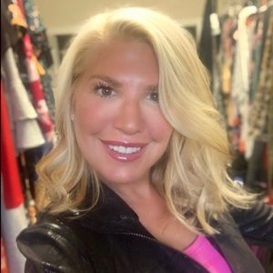 Meet your Posher, Lori